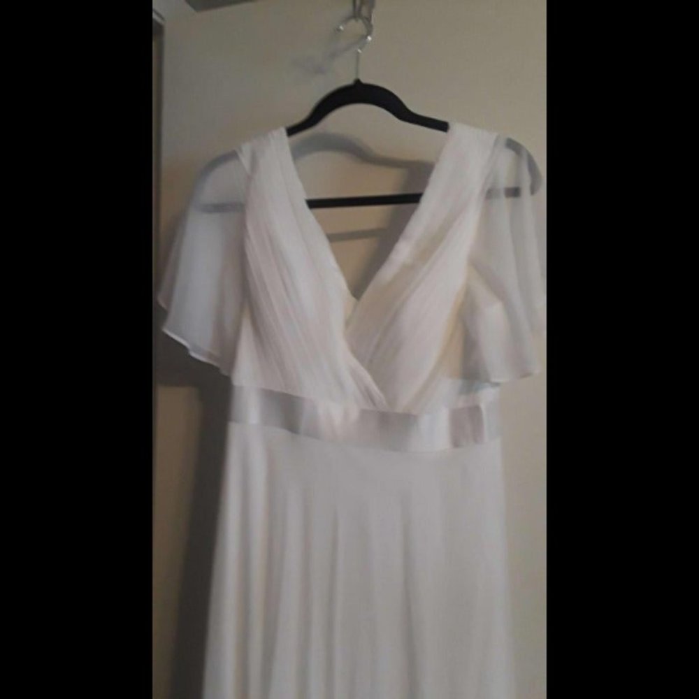 NWOT White Glamorous Double V-Neck, Ruffles, Long Chiffon Wedding Dress